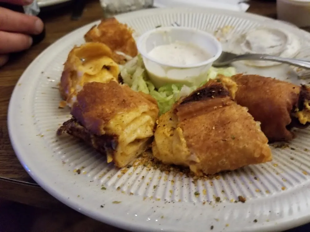 Amado's Spicy Roll UPS